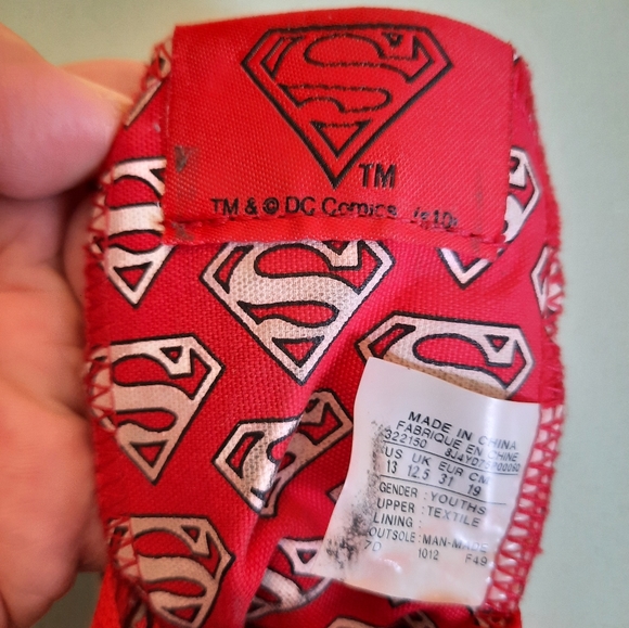 Converse X Chuck Taylor All Star Superman DC Comics Hi-Top Shoes Youth 13 - Picture 11 of 13